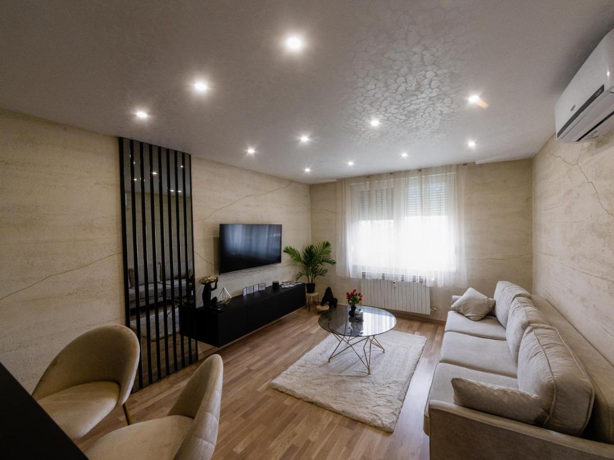 Apartman Stari Toranj II Apartman Vukovár Kültér fotó